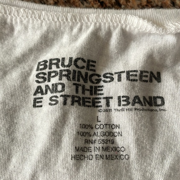 Bruce Springsteen Graphic T-Shirt
Vintage - Picture 2 of 3